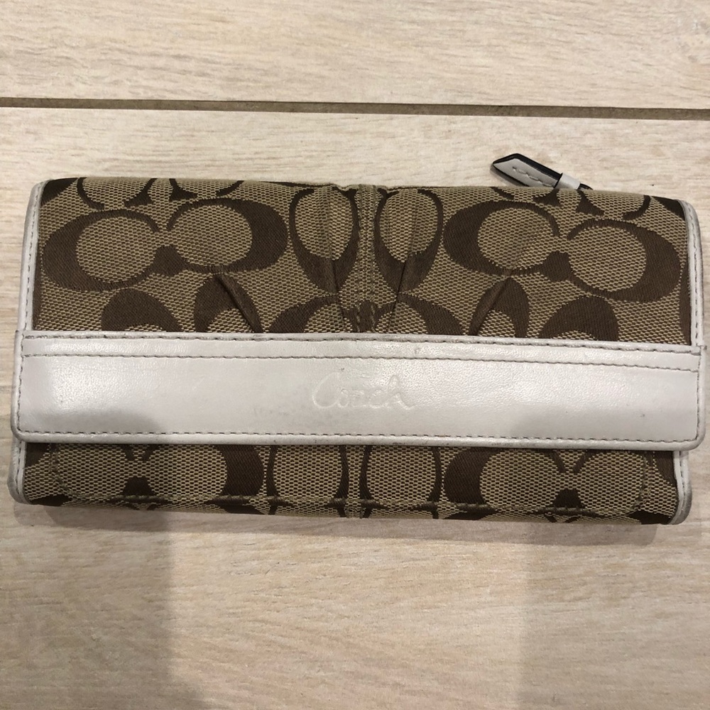 Coach wallet